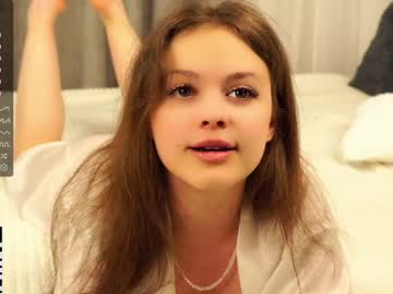 webcam girl a_whole_eternity live cam image #8942470