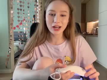 webcam girl whoisalisa live cam image #12697472