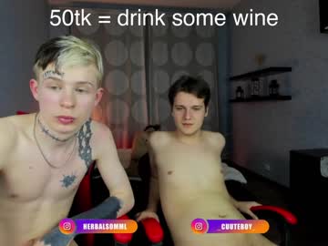 webcam man herbal_sommelier live cam image #2072306