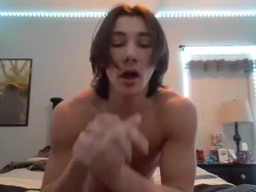 webcam man sticky_soc live cam image #8422336