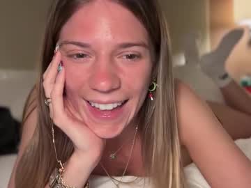 webcam girl oliviahansleyy live cam image #12468991