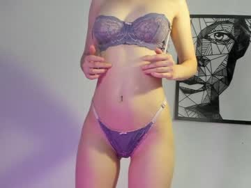 webcam girl lucie_beltran live cam image #4780560