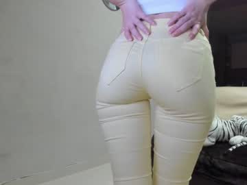 webcam girl sofiaandwonderland live cam image #2377011