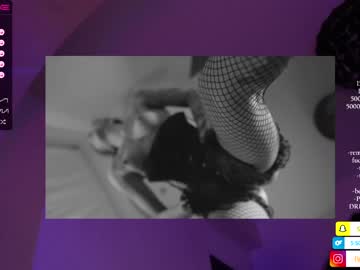 webcam girl kronniekray live cam image #4585428