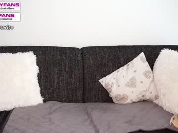 webcam girl h_o_t_w_i_f_e live cam image #5367620