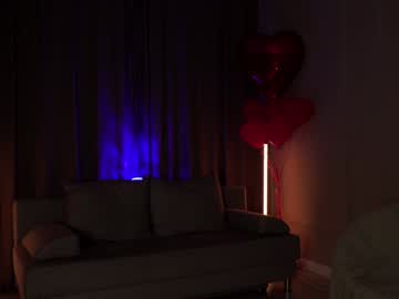 webcam girl emilybatee live cam image #12043693