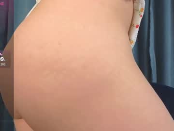 webcam girl moonivy live cam image #12150920