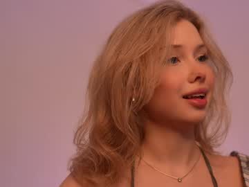 webcam girl april_blush live cam image #11747929