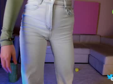 webcam girl hollyextra live cam image #5970102