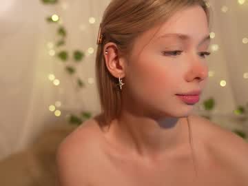 webcam girl april_blush live cam image #12730868