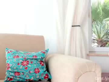 webcam girl oksanafedorova live cam image #3780683