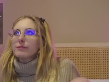 webcam girl girl_i_am live cam image #12053561