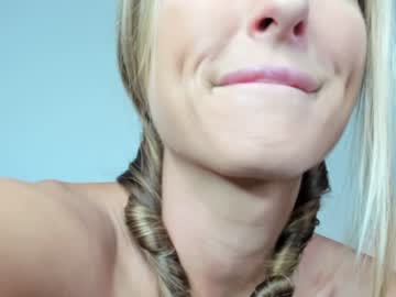 webcam girl fit_american_girl live cam image #2926308