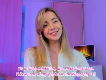 webcam girl emmi_rosee live cam image #8811726