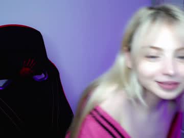 webcam girl shy_blondiee live cam image #5142416
