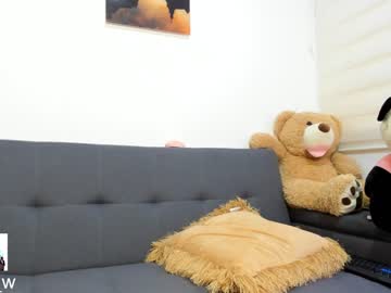 webcam girl abigail_w live cam image #4231461