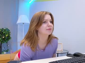 webcam girl lovlybambi live cam image #7705296