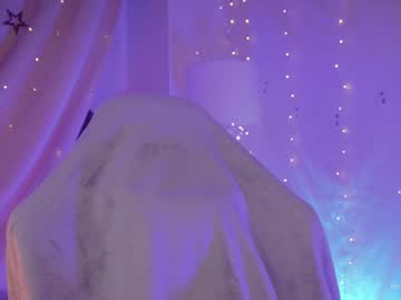 webcam girl vronnier live cam image #12343407