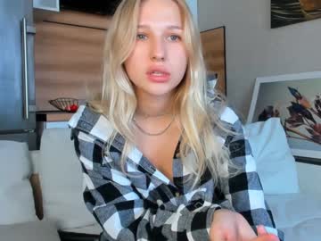 webcam girl harriethudson live cam image #10338343