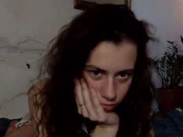 webcam girl comeincloser live cam image #9424523
