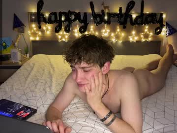 webcam man aronyou_win live cam image #11563600