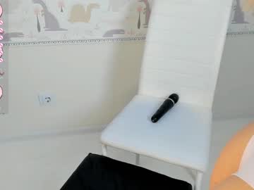webcam girl molly__meow live cam image #8935696