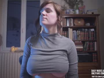 webcam girl claire_moulin live cam image #1484529